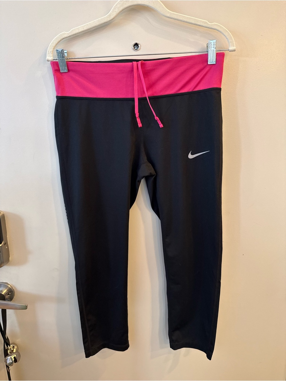 Nike Women's Black Capri Leggings with Pink Waistband